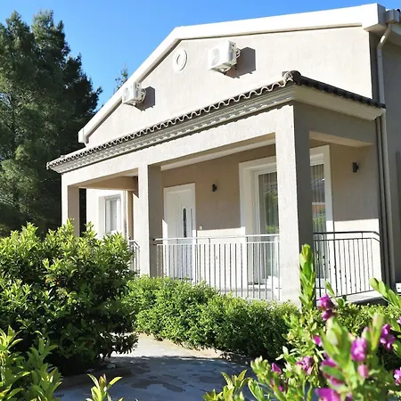 Gm Kefalonia Razata